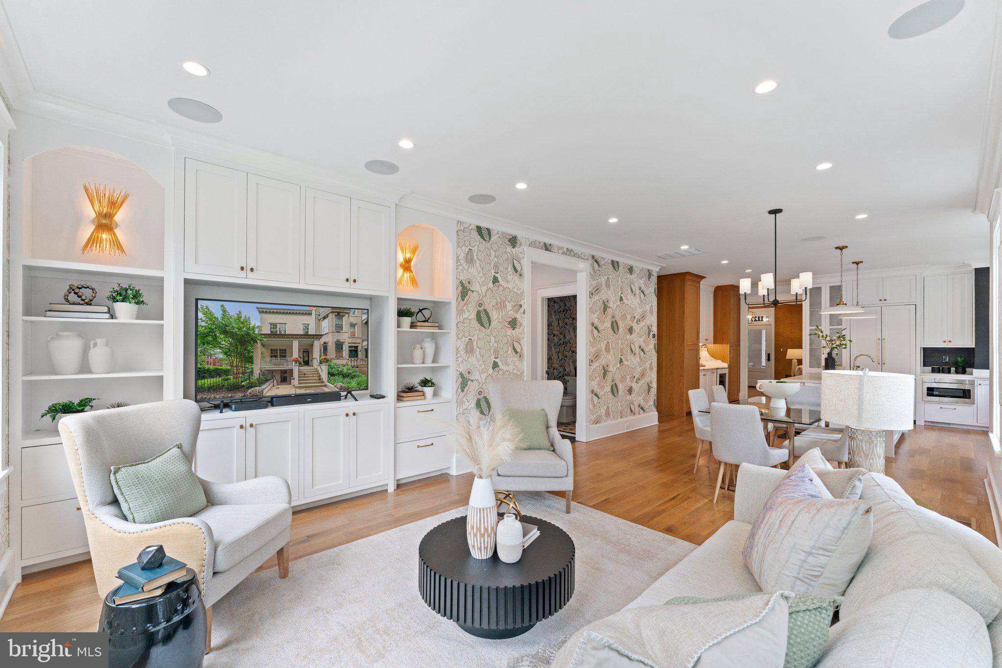 CAPITOL HILL - Residential