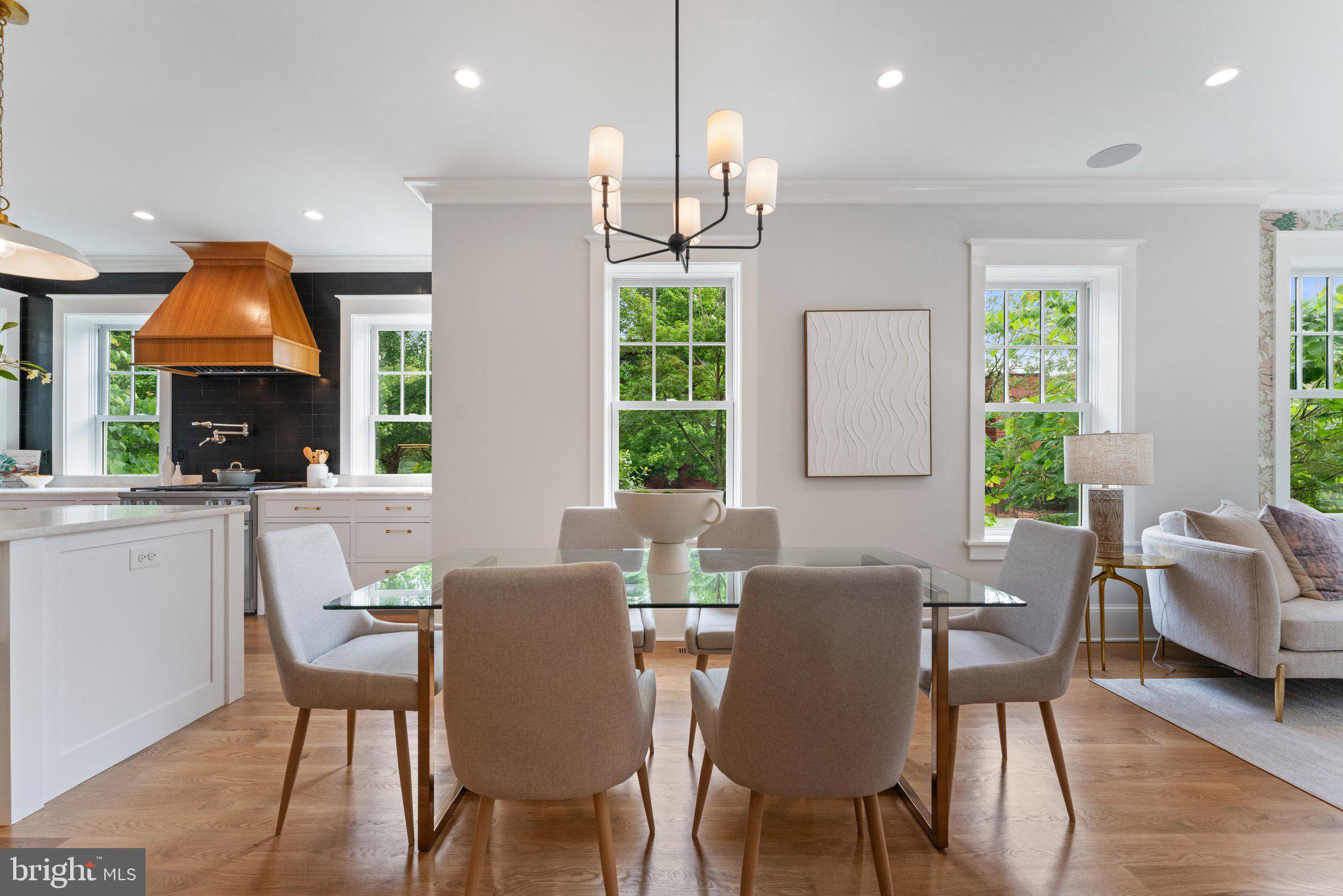 CAPITOL HILL - Residential