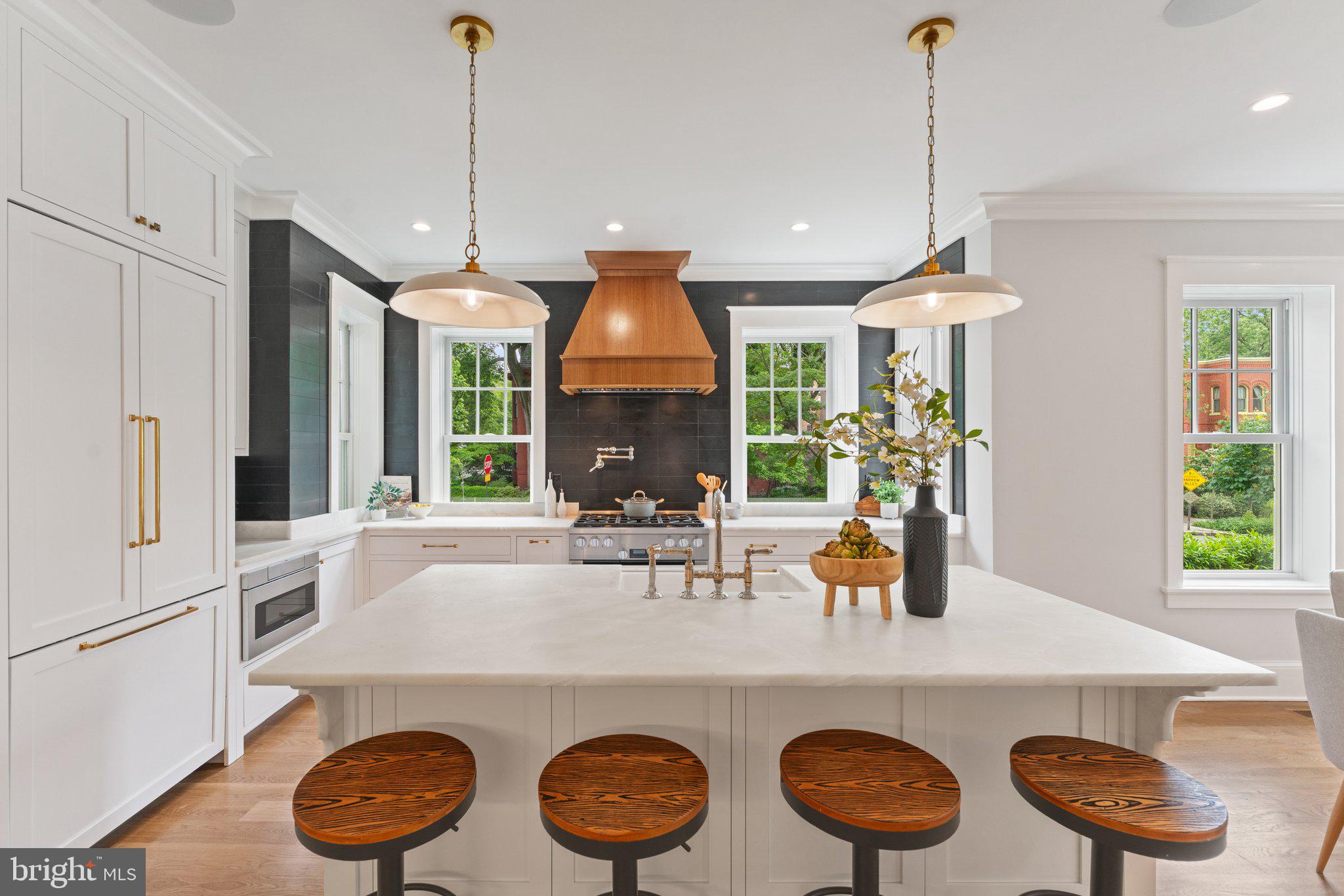 CAPITOL HILL - Residential