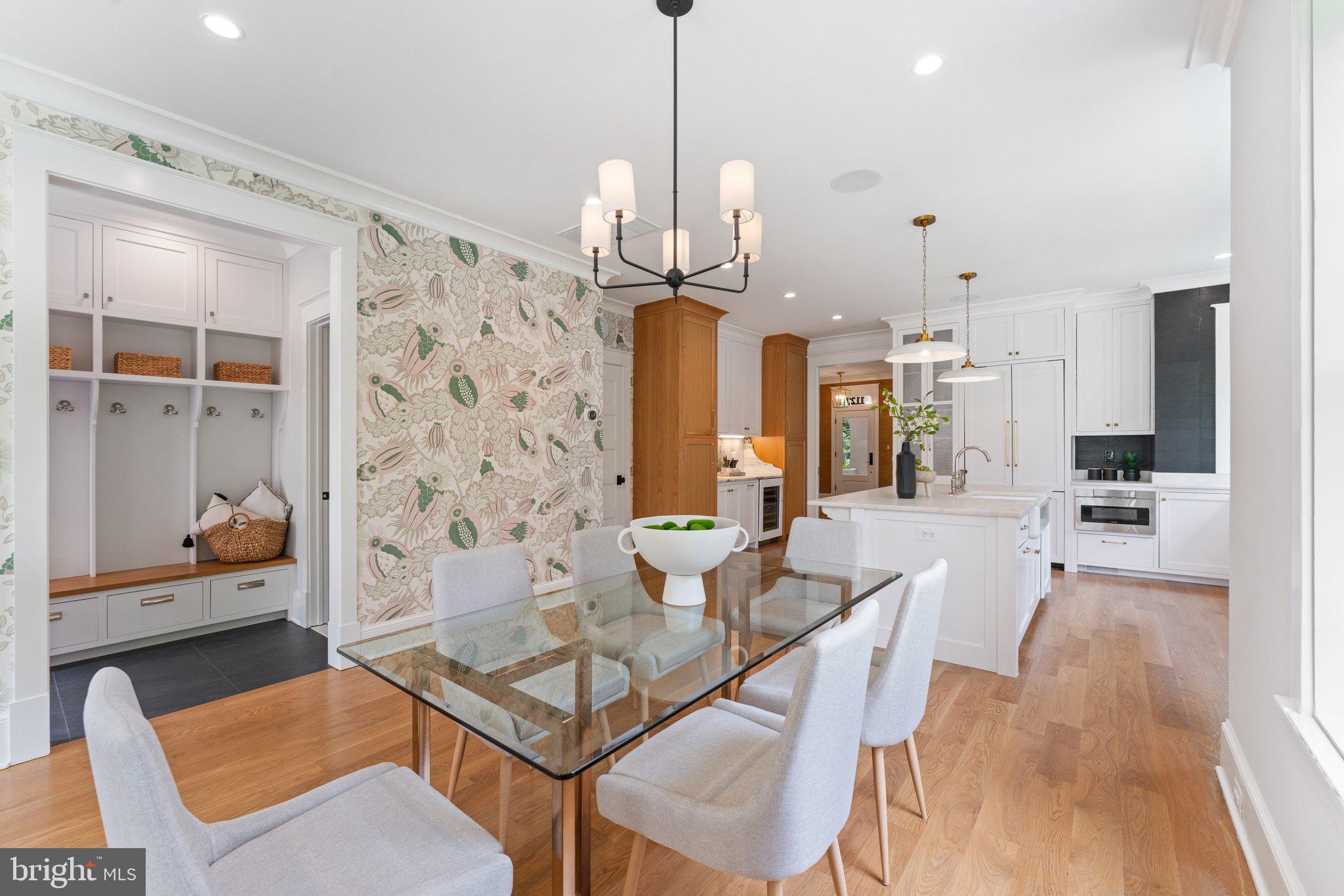 CAPITOL HILL - Residential