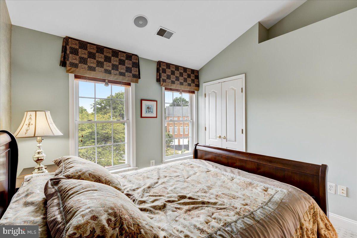 BANNOCKBURN - Residential