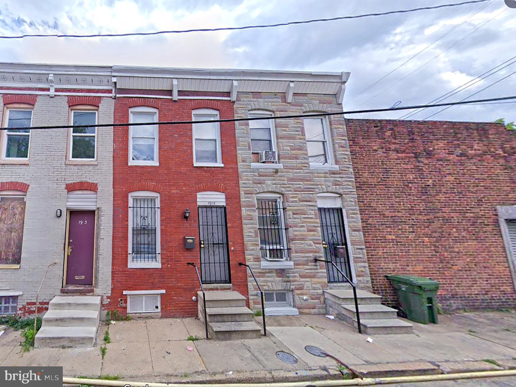 ONLINE AUCTION: Bidding begins 06/18/2025 @ 10:00 AM. Bidding ends 06/20/2025 @ 12:20 PM. List Price is Suggested Opening Bid. 2 Story Townhouse located in the Carrollton Ridge area of Baltimore City. Residents can enjoy the nearby attractions such as Westside Shopping Center, Carroll Park, Carroll Park Golf Course, Grace Medical Center, & Mount Clare Junction Shopping Center. Property is Vacant. Easy Access to Major Traffic Arteries Pratt St & Wilkens Ave. Deposit: $5,000.