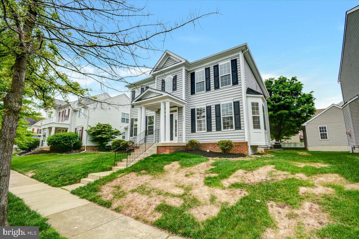 HUNTFIELD - Residential Lease