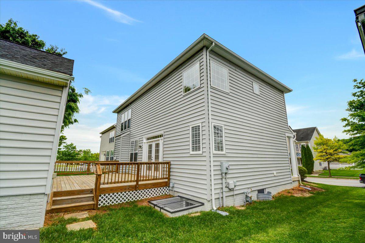 HUNTFIELD - Residential Lease