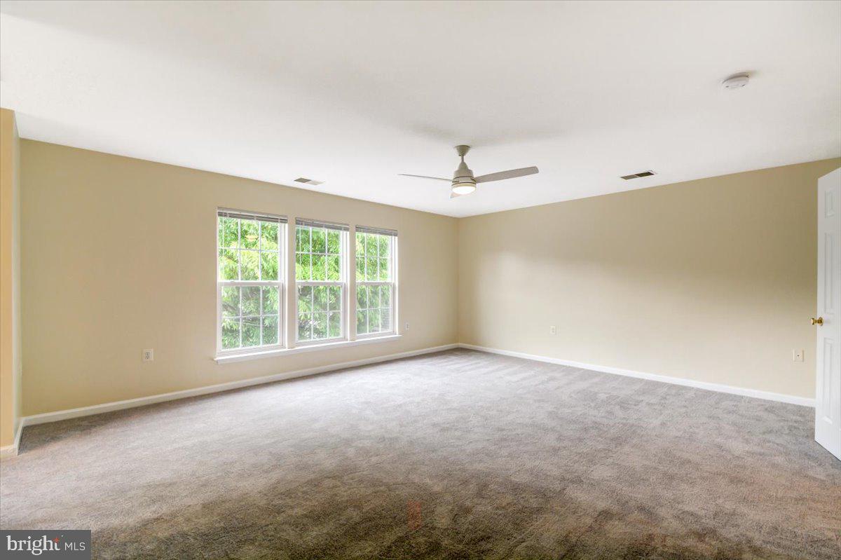 HUNTFIELD - Residential Lease