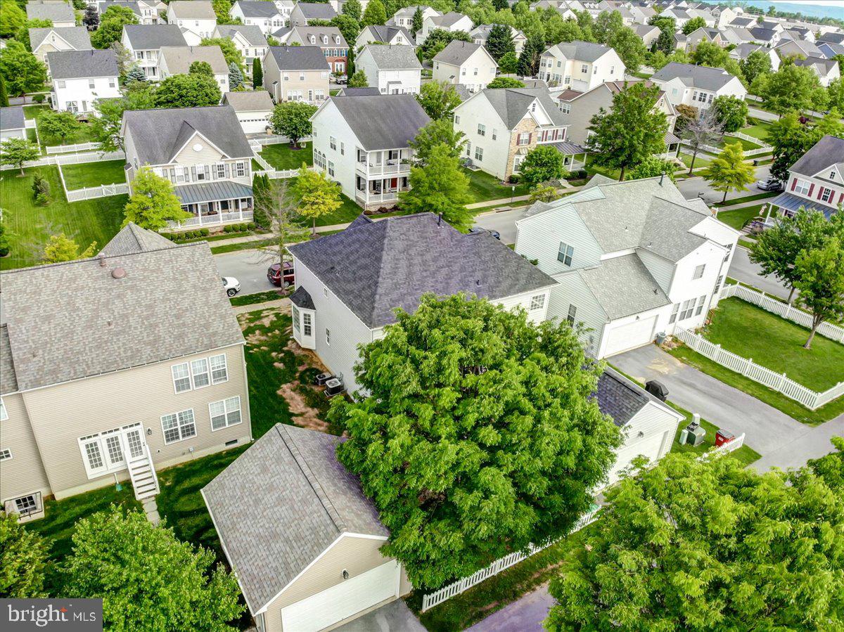 HUNTFIELD - Residential Lease