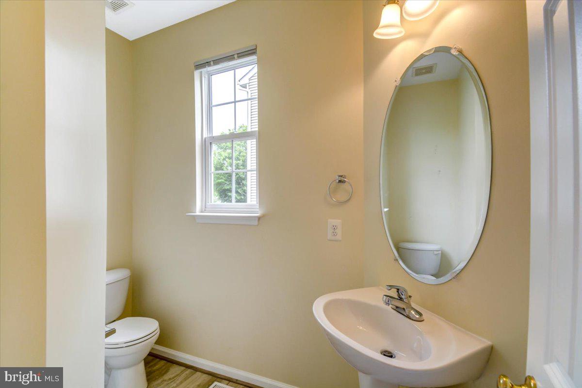 HUNTFIELD - Residential Lease