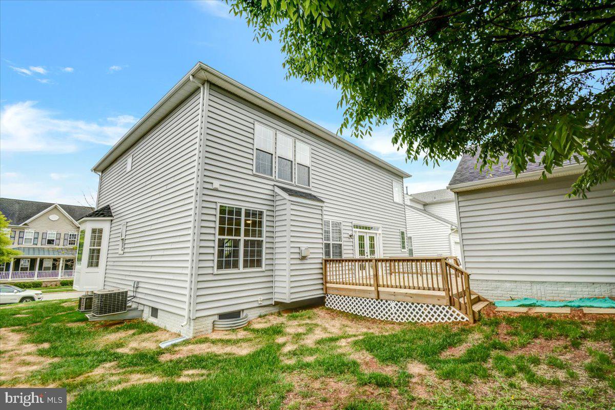 HUNTFIELD - Residential Lease