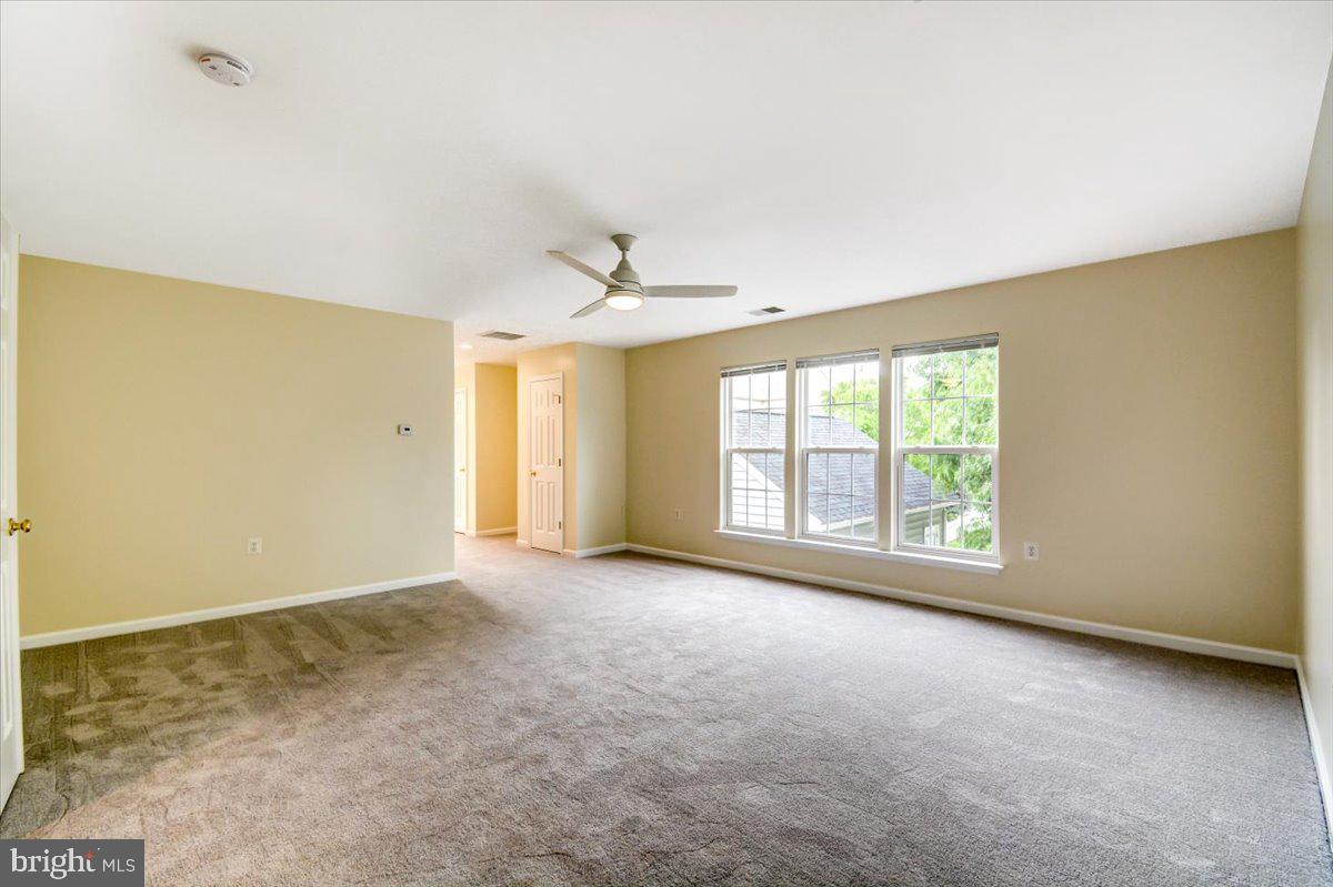 HUNTFIELD - Residential Lease