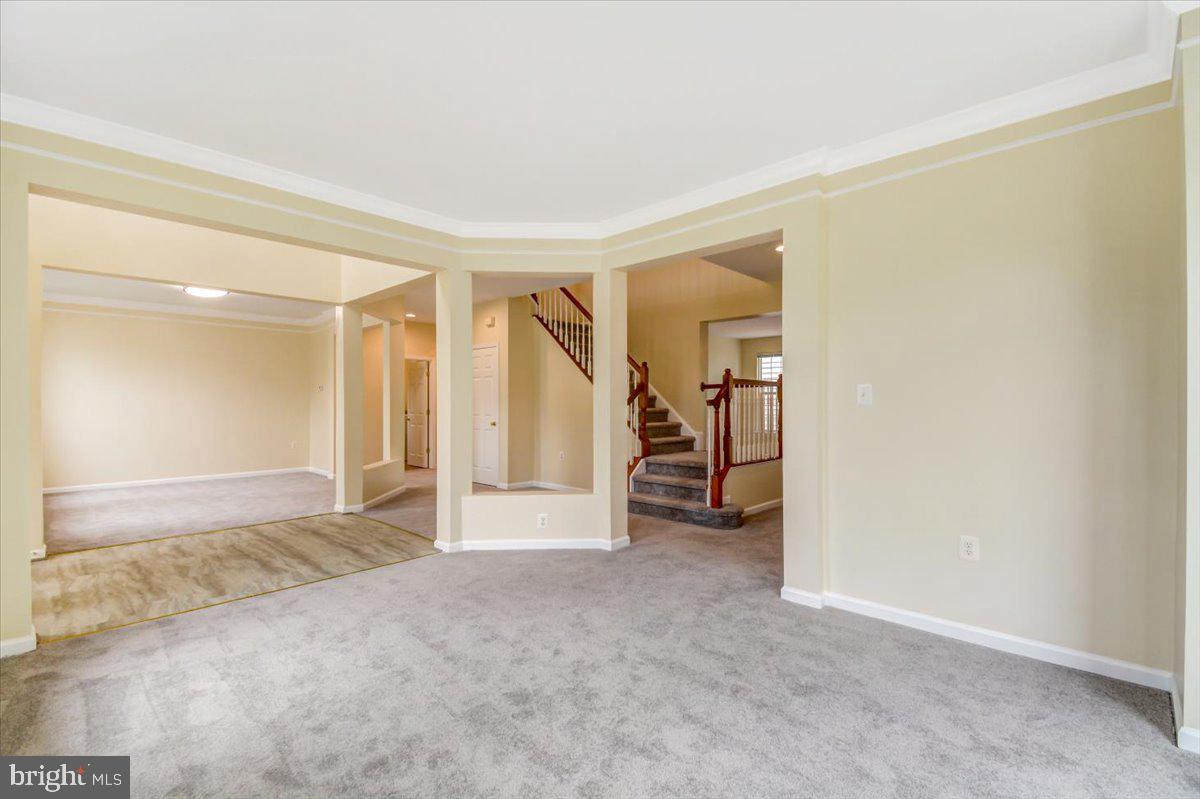 HUNTFIELD - Residential Lease