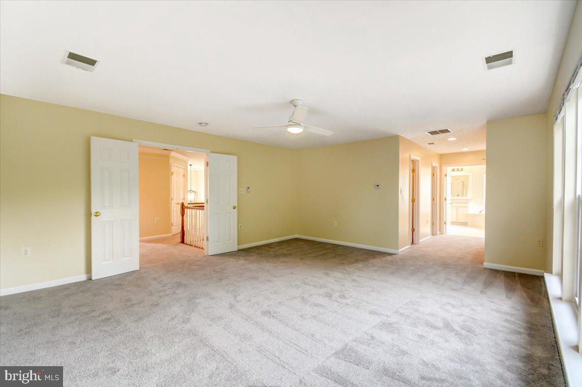 HUNTFIELD - Residential Lease