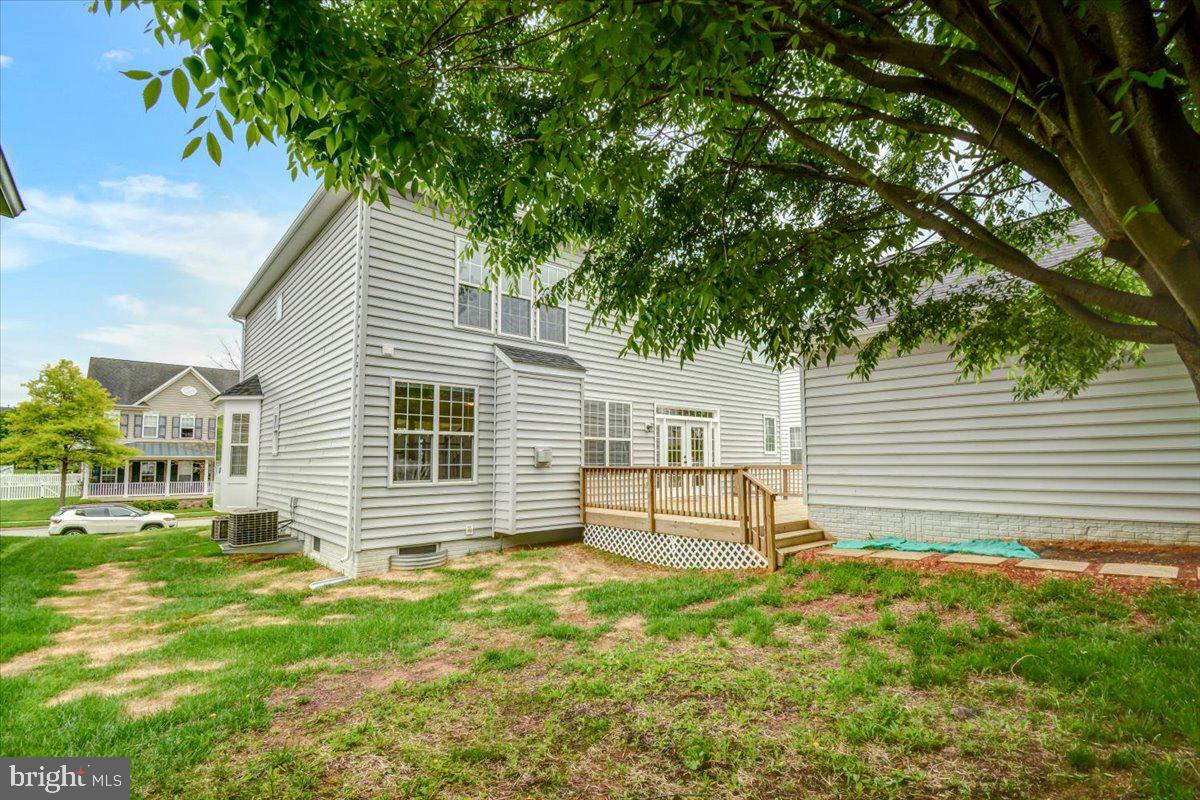 HUNTFIELD - Residential Lease