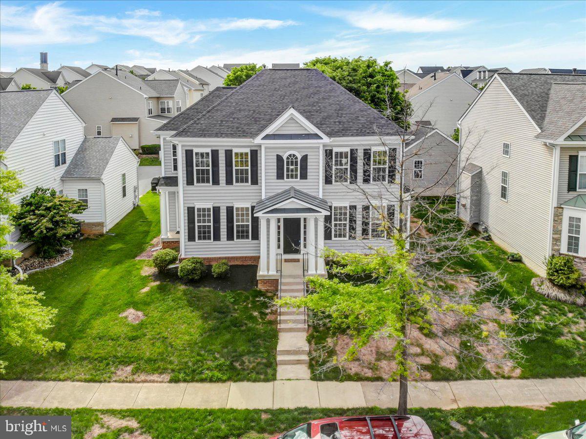 HUNTFIELD - Residential Lease