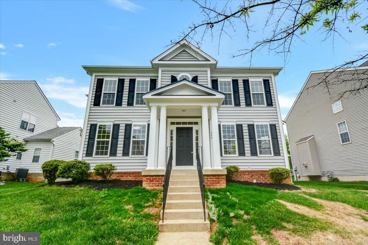 HUNTFIELD - Residential Lease