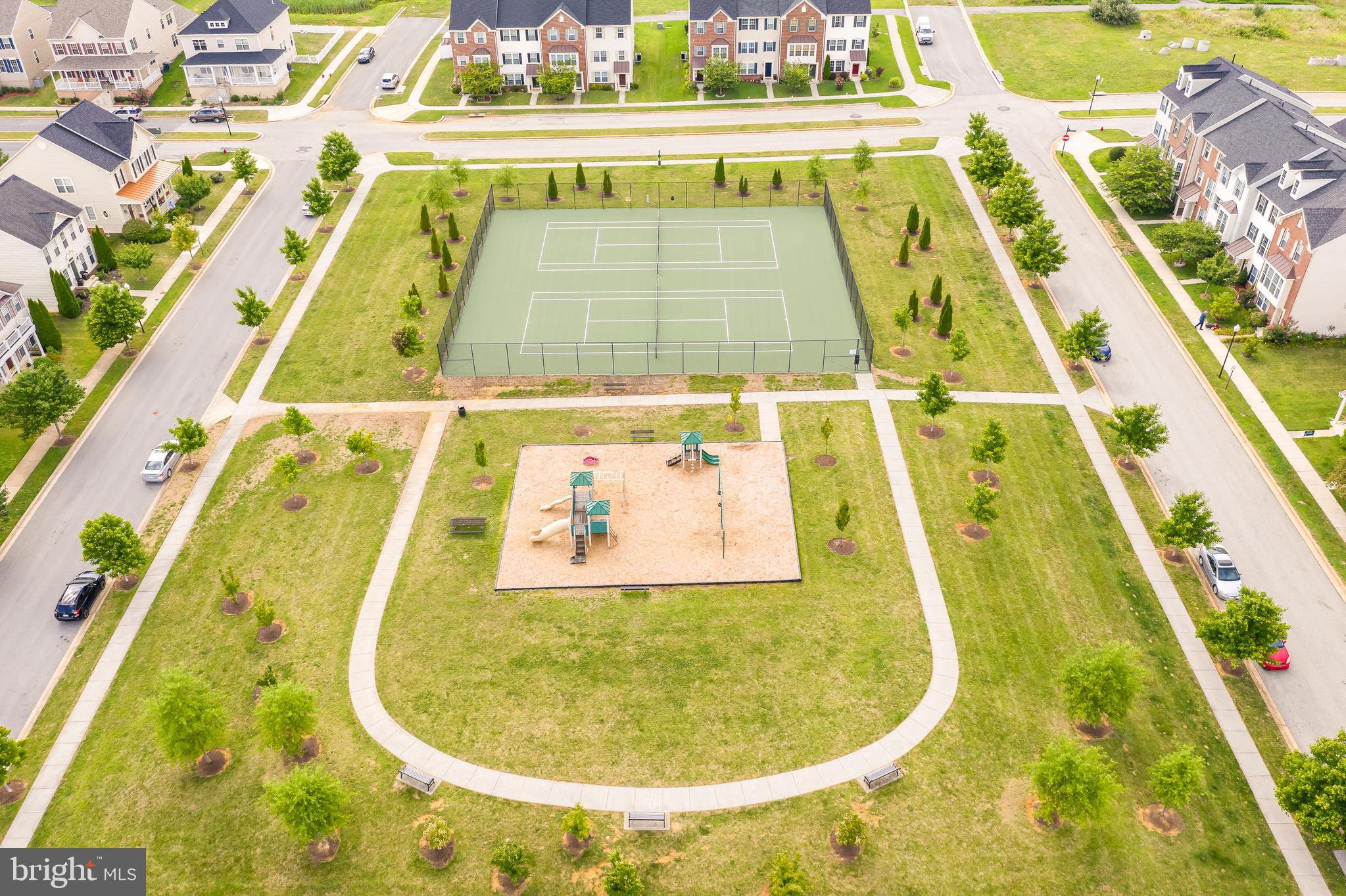 HUNTFIELD - Residential Lease