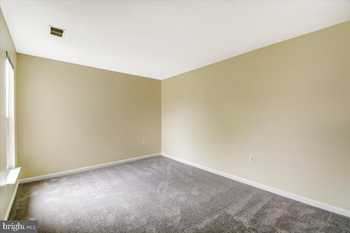 HUNTFIELD - Residential Lease