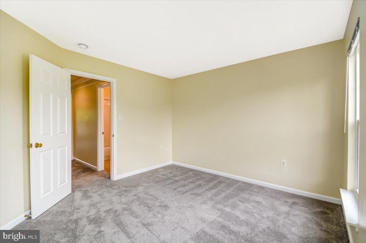 HUNTFIELD - Residential Lease