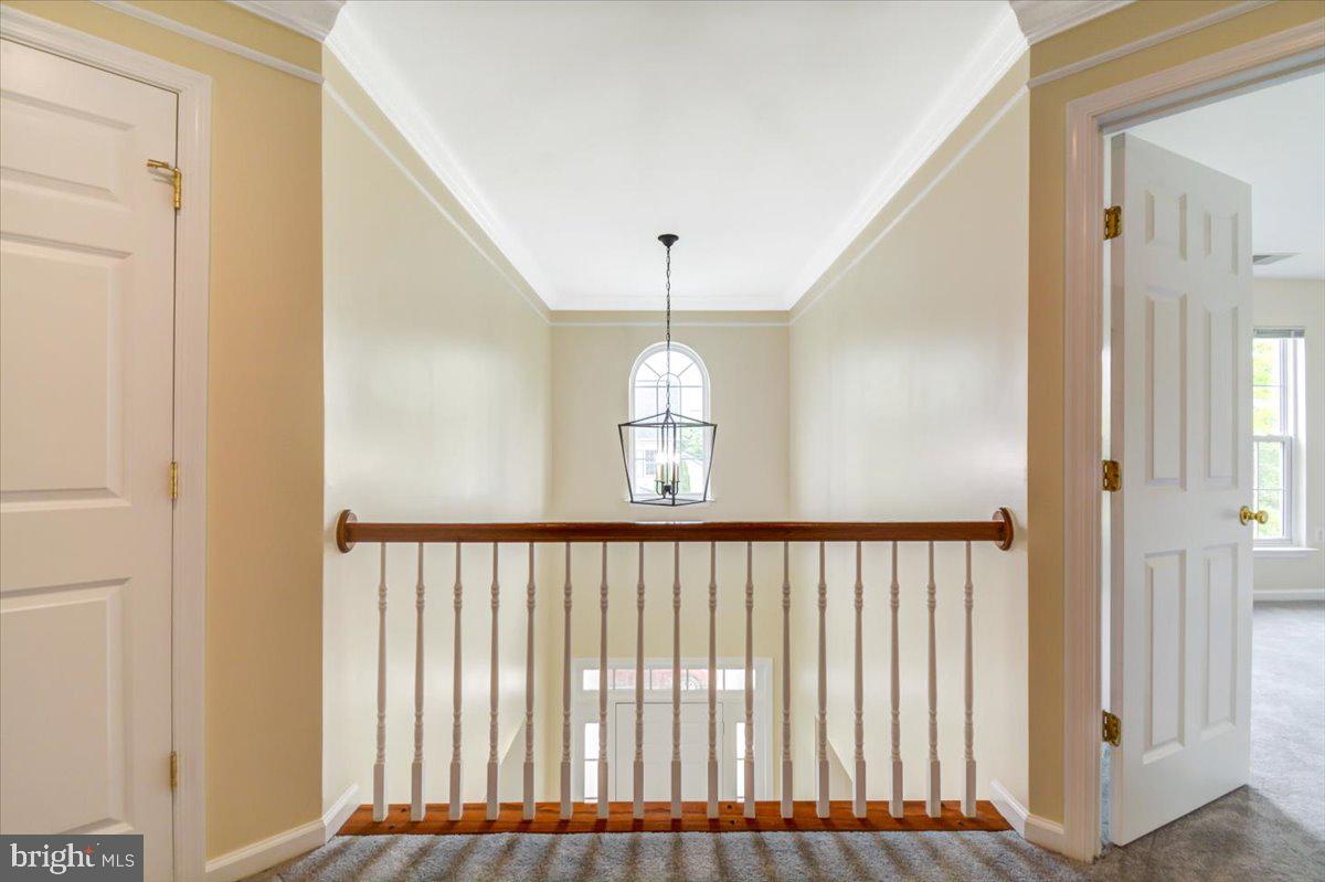 HUNTFIELD - Residential Lease