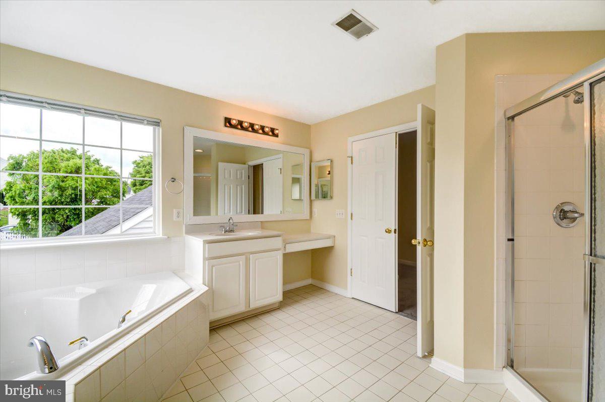 HUNTFIELD - Residential Lease