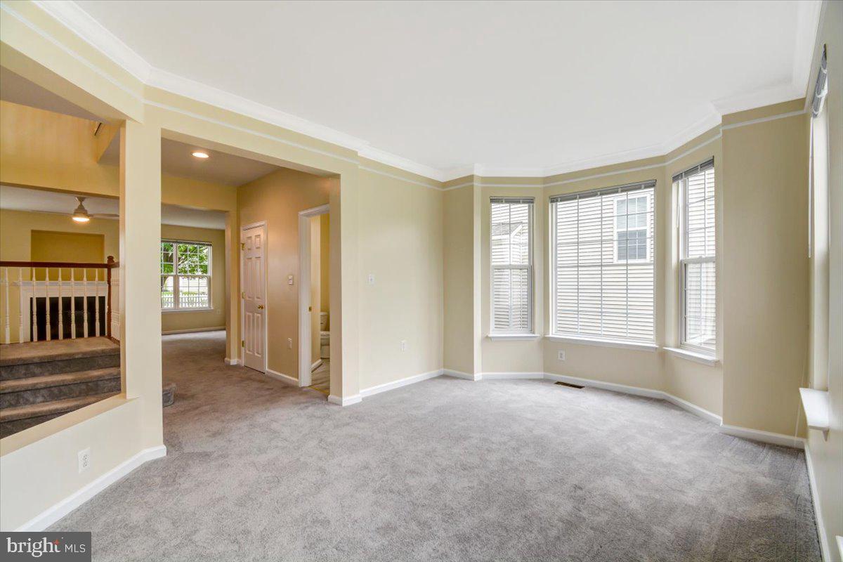 HUNTFIELD - Residential Lease