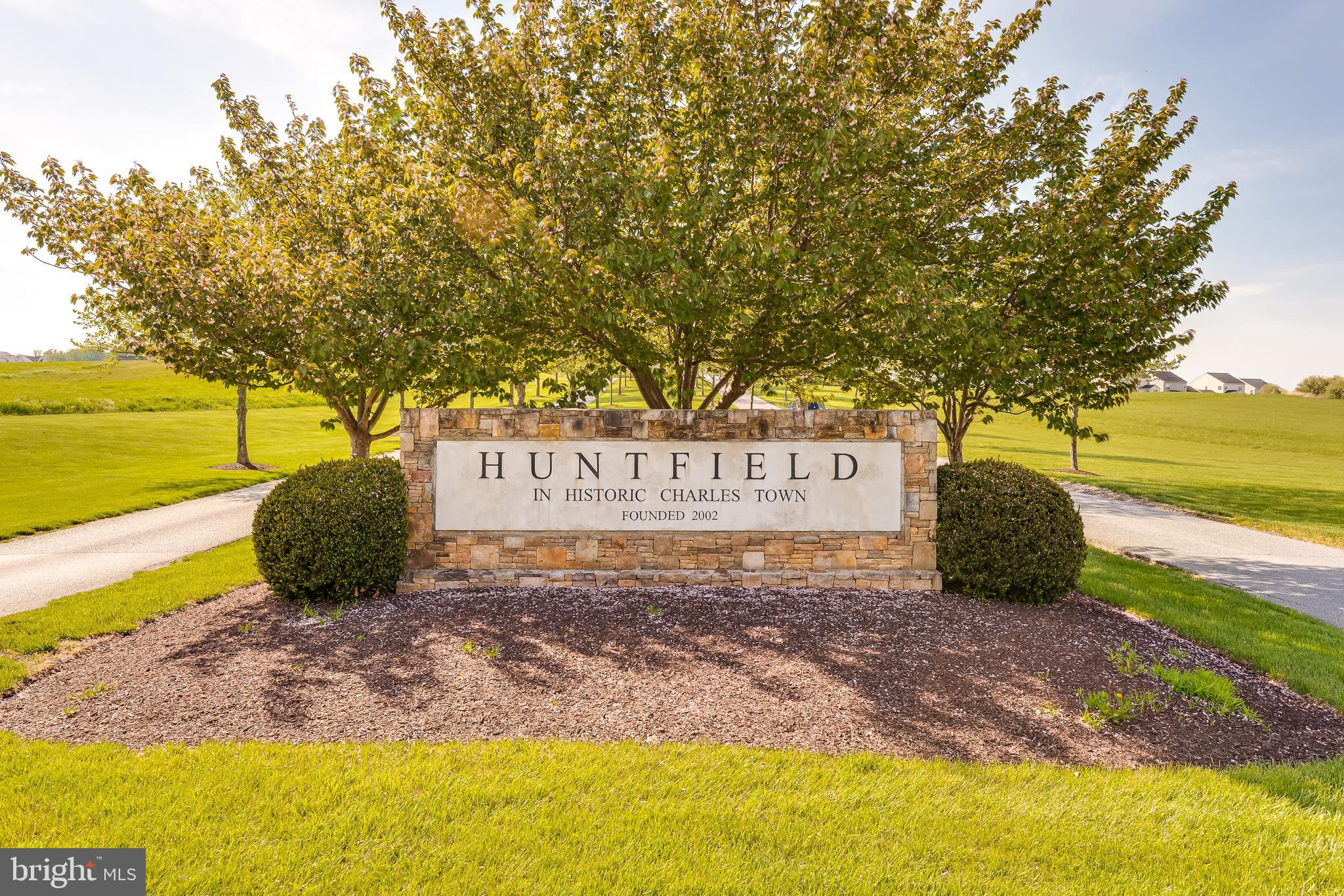 HUNTFIELD - Residential Lease