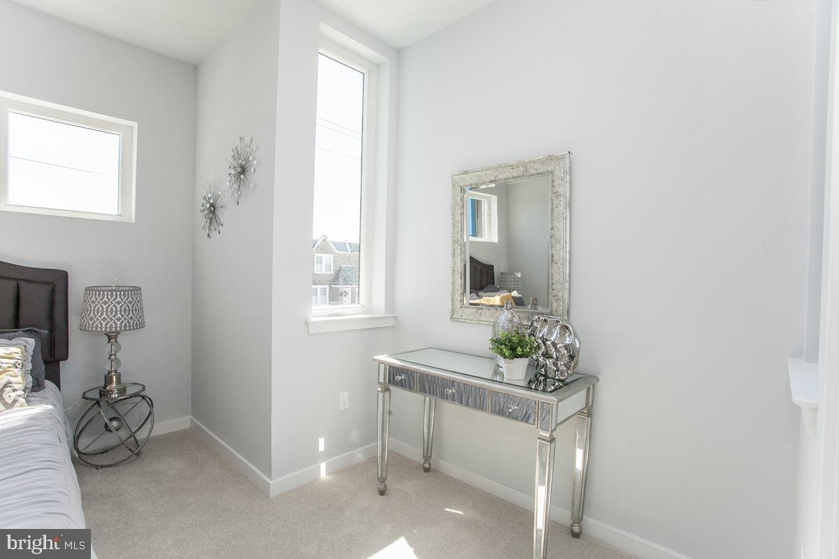 MANAYUNK - Residential Lease