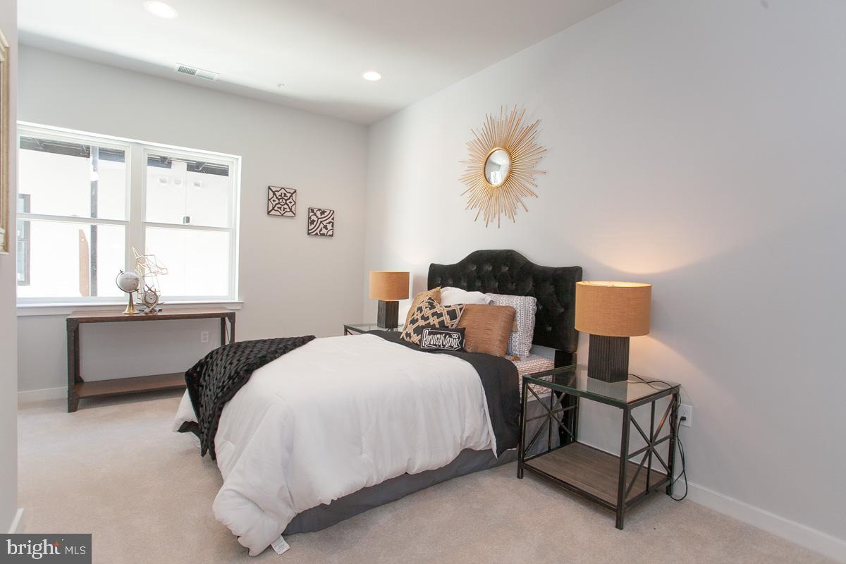 MANAYUNK - Residential Lease