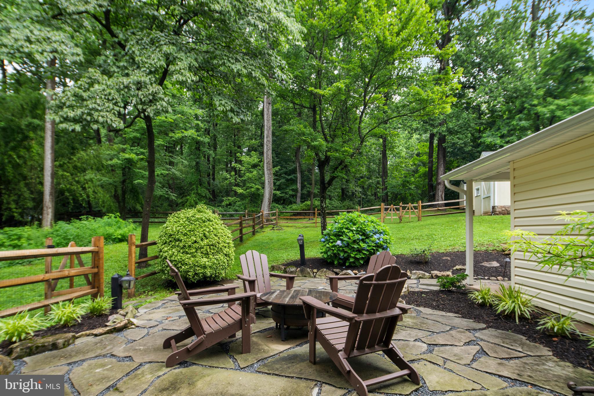 CANTERBURY WOODS - Residential