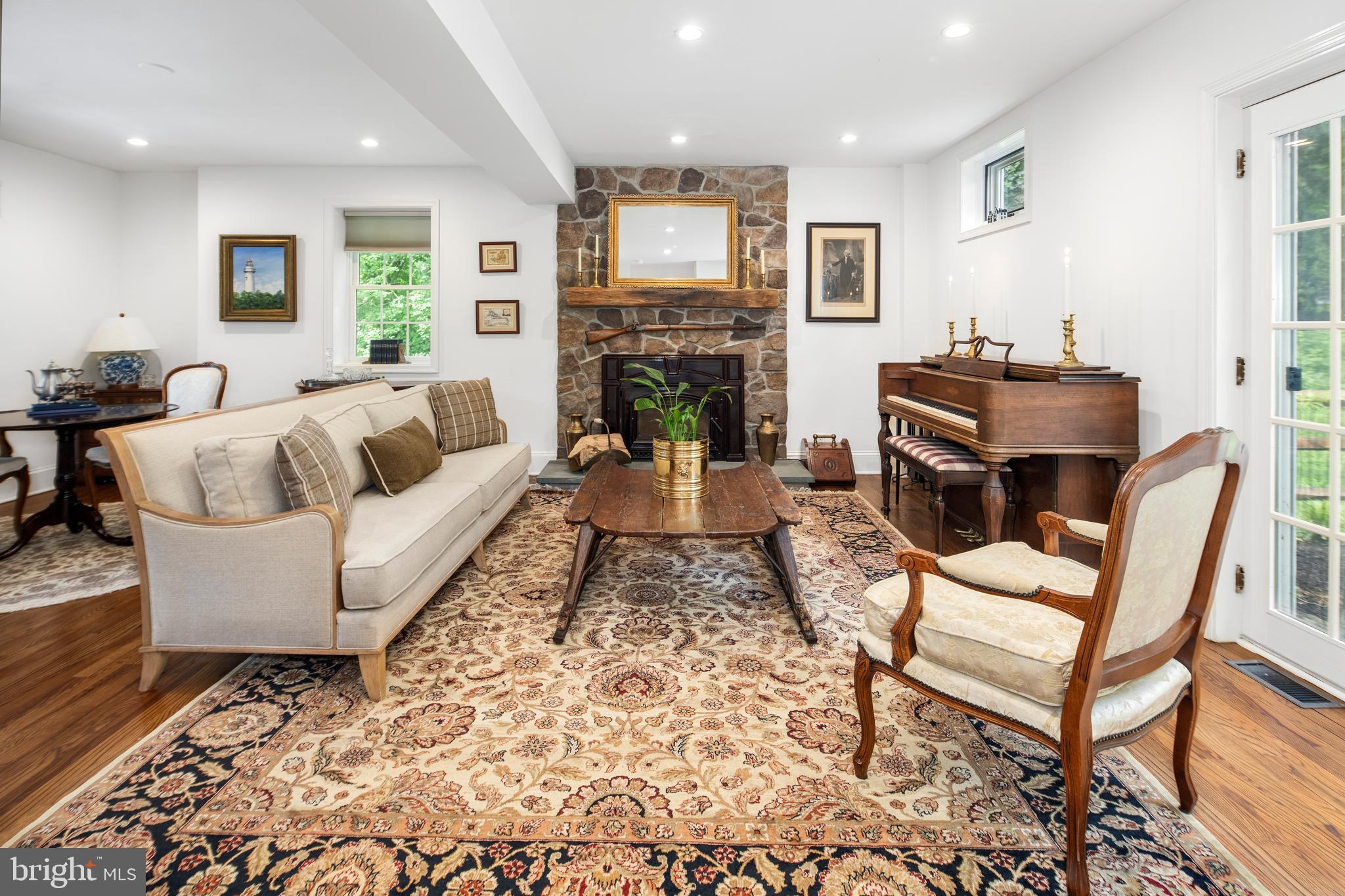 CANTERBURY WOODS - Residential