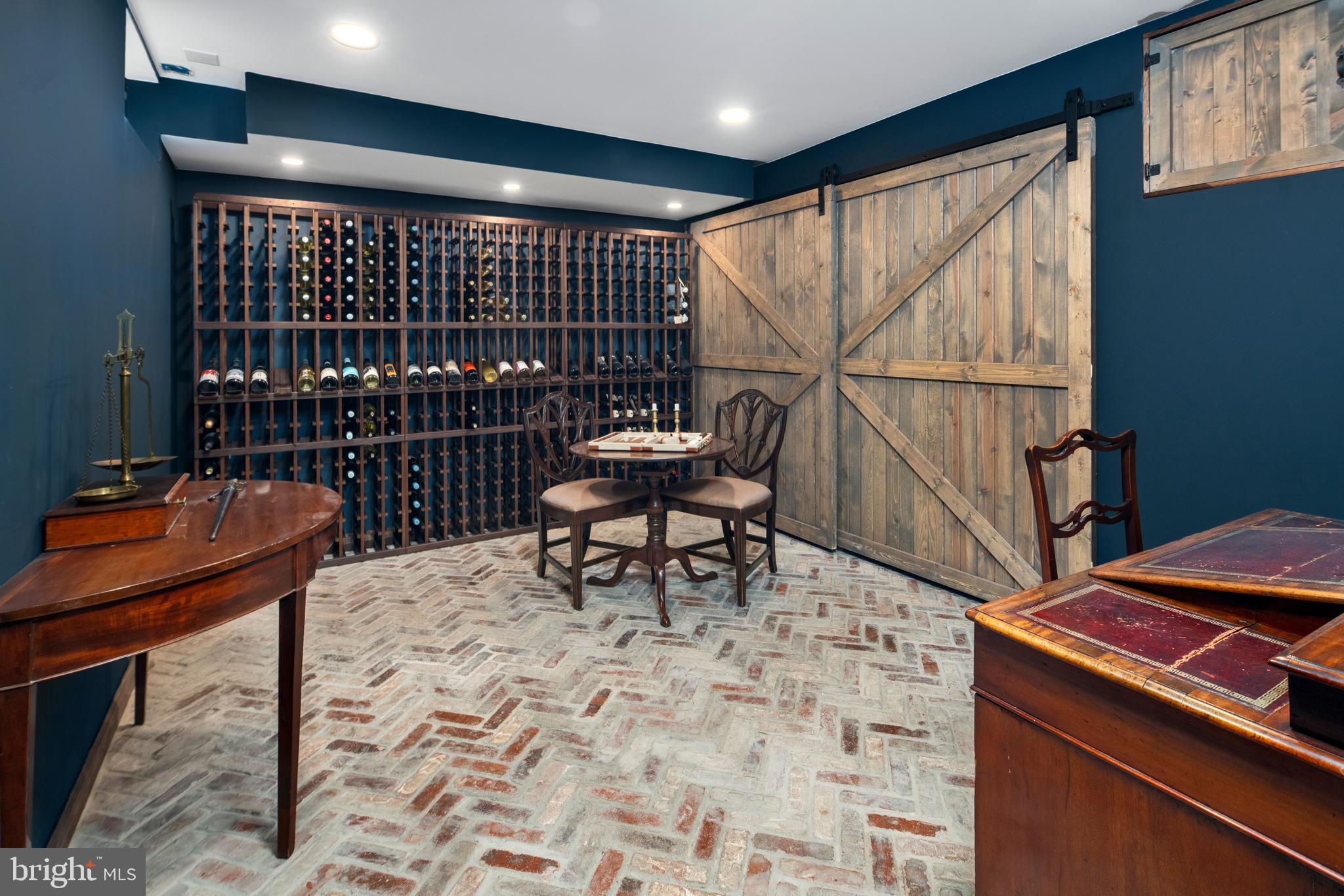 CANTERBURY WOODS - Residential