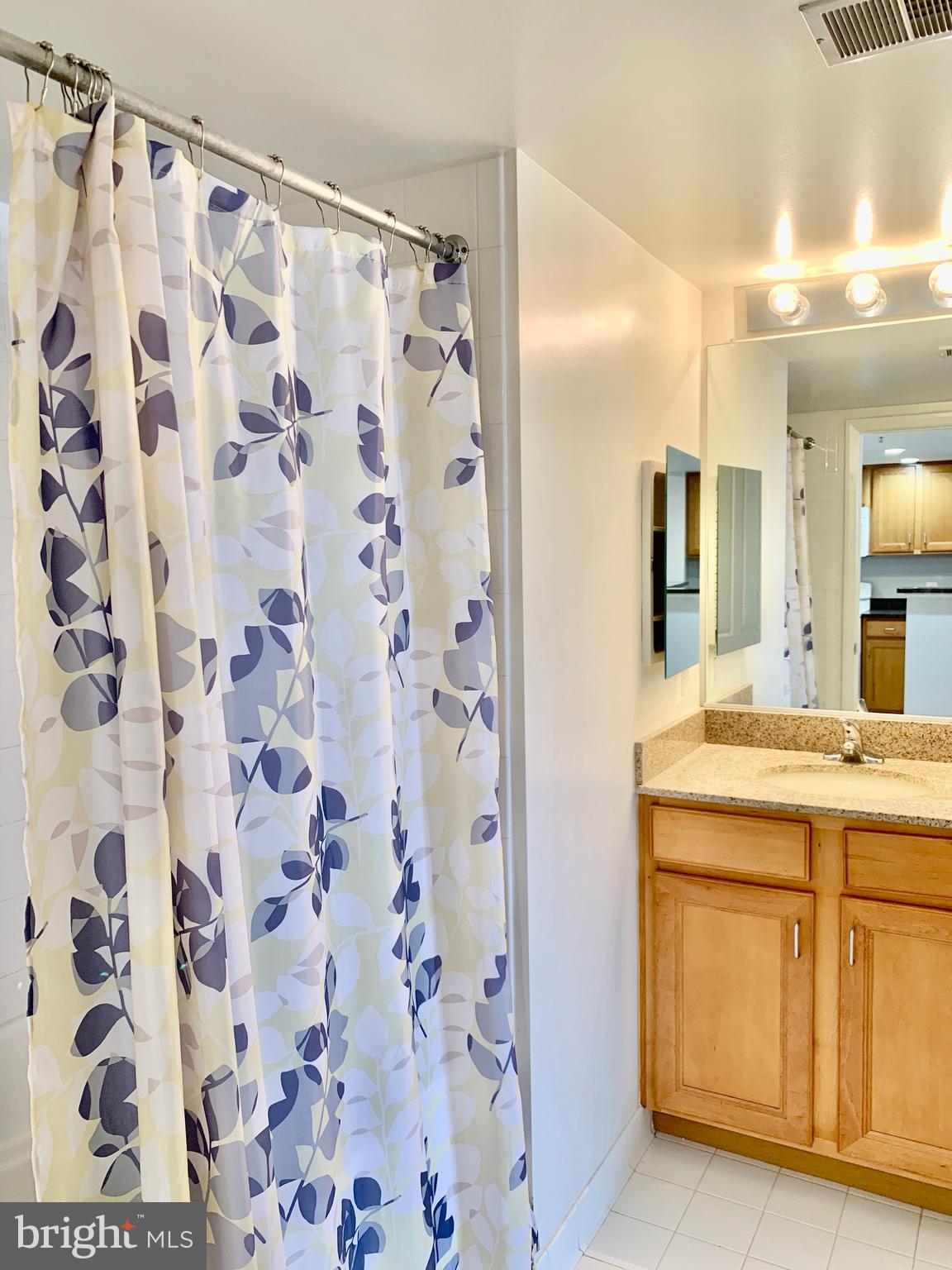 INNER HARBOR - Residential Lease