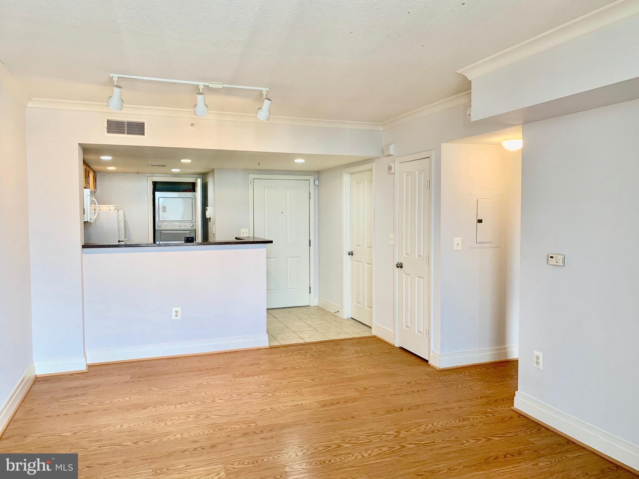 INNER HARBOR - Residential Lease