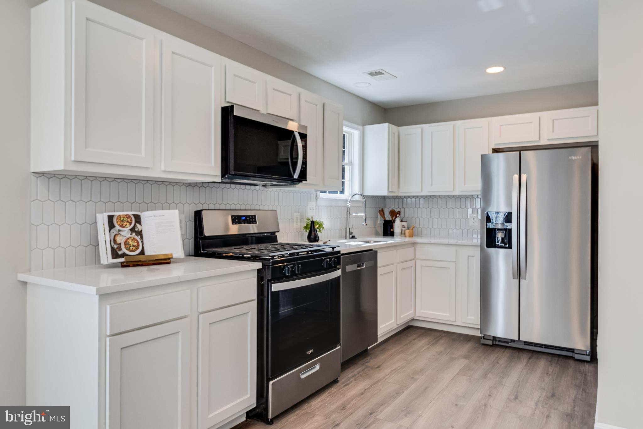 ST CHARLES CARRINGTON - Residential Lease