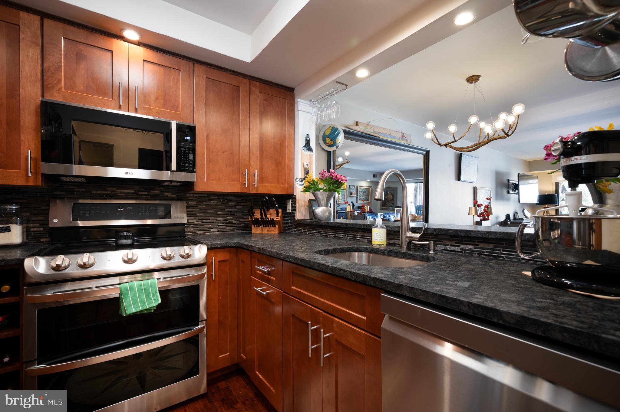 1704 N PARK DRIVE UNIT 317