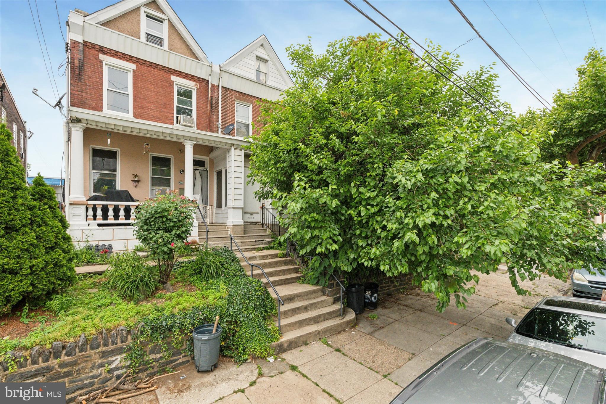 OAK LANE - Residential Income