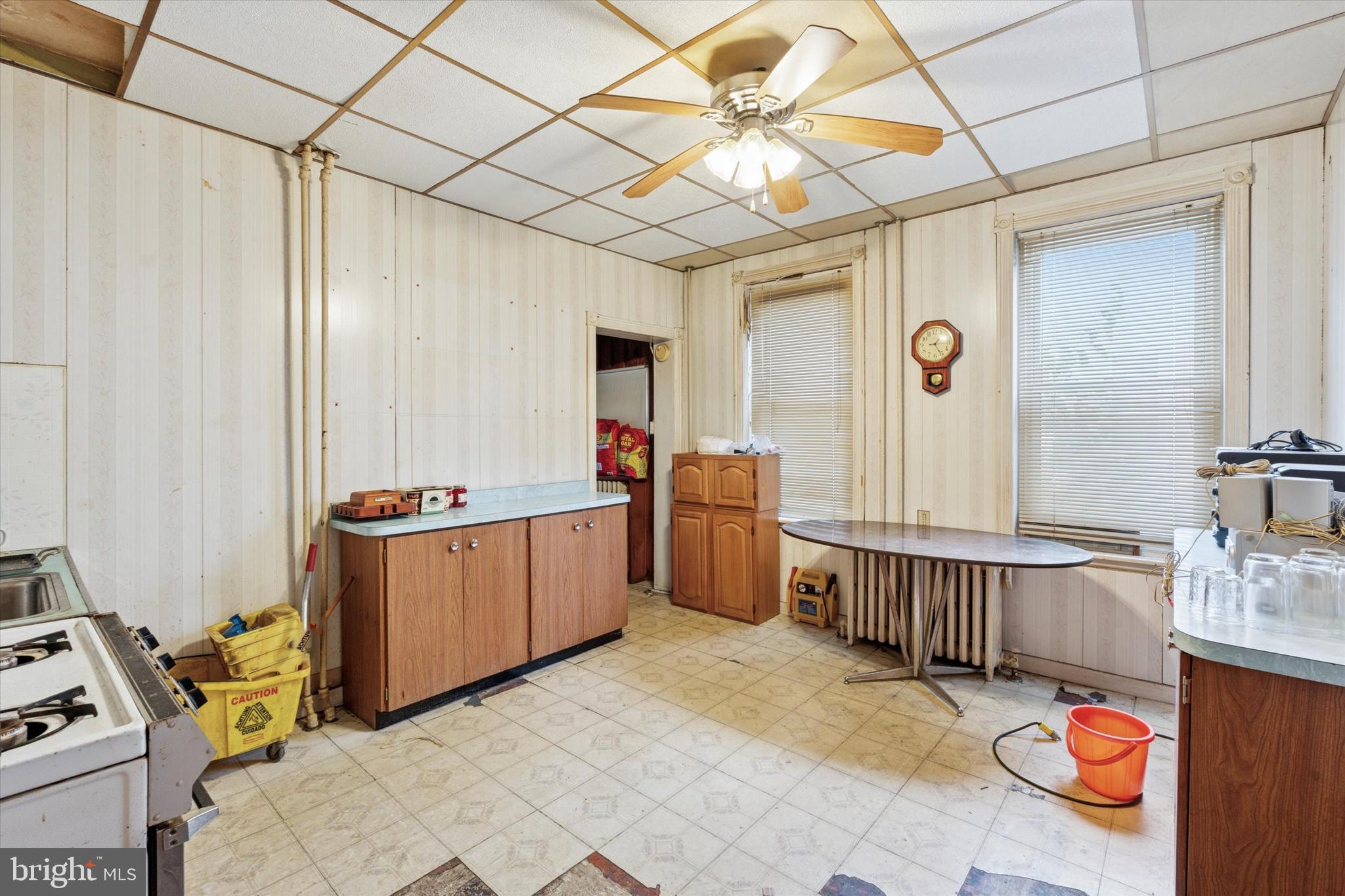 OAK LANE - Residential Income