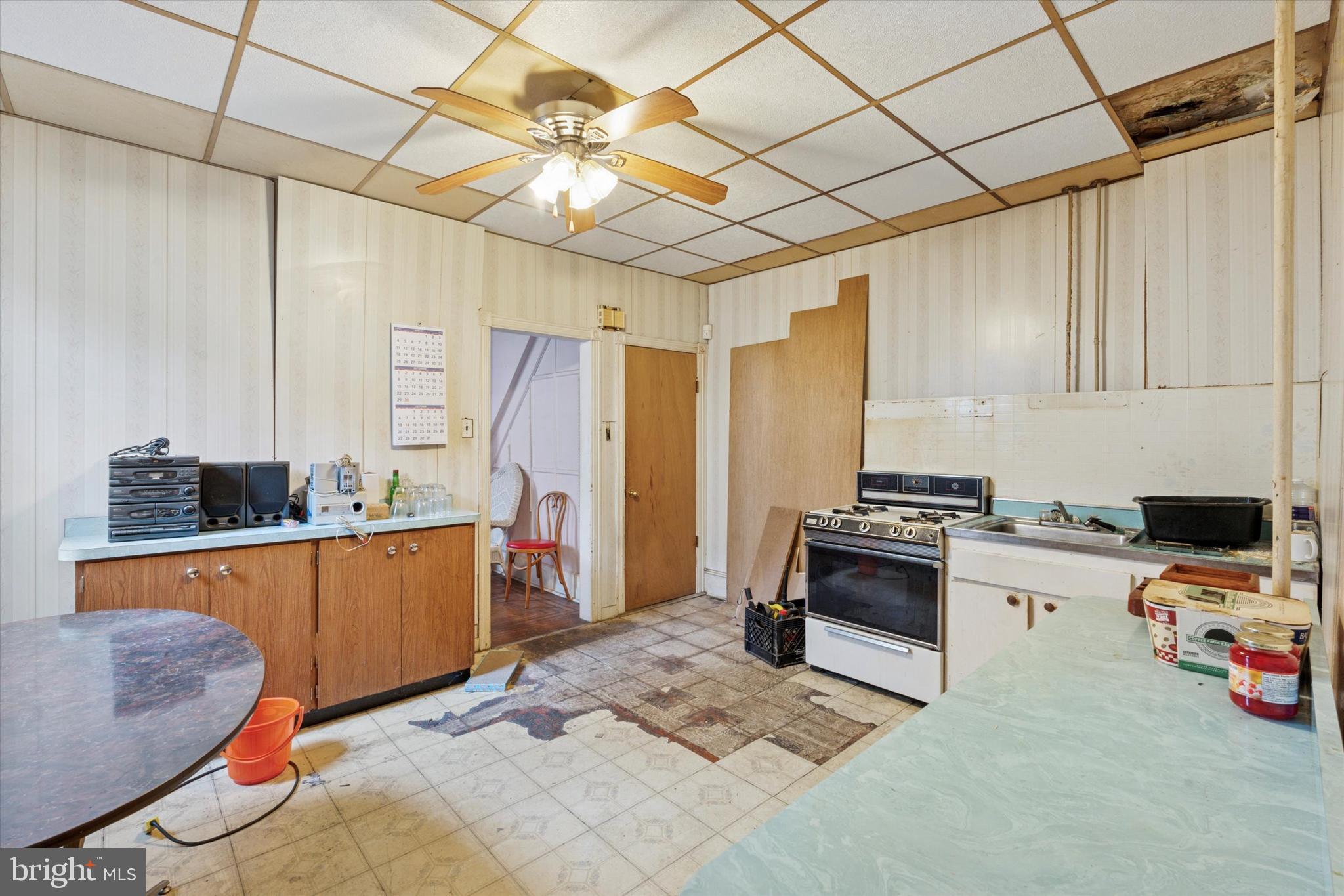 OAK LANE - Residential Income