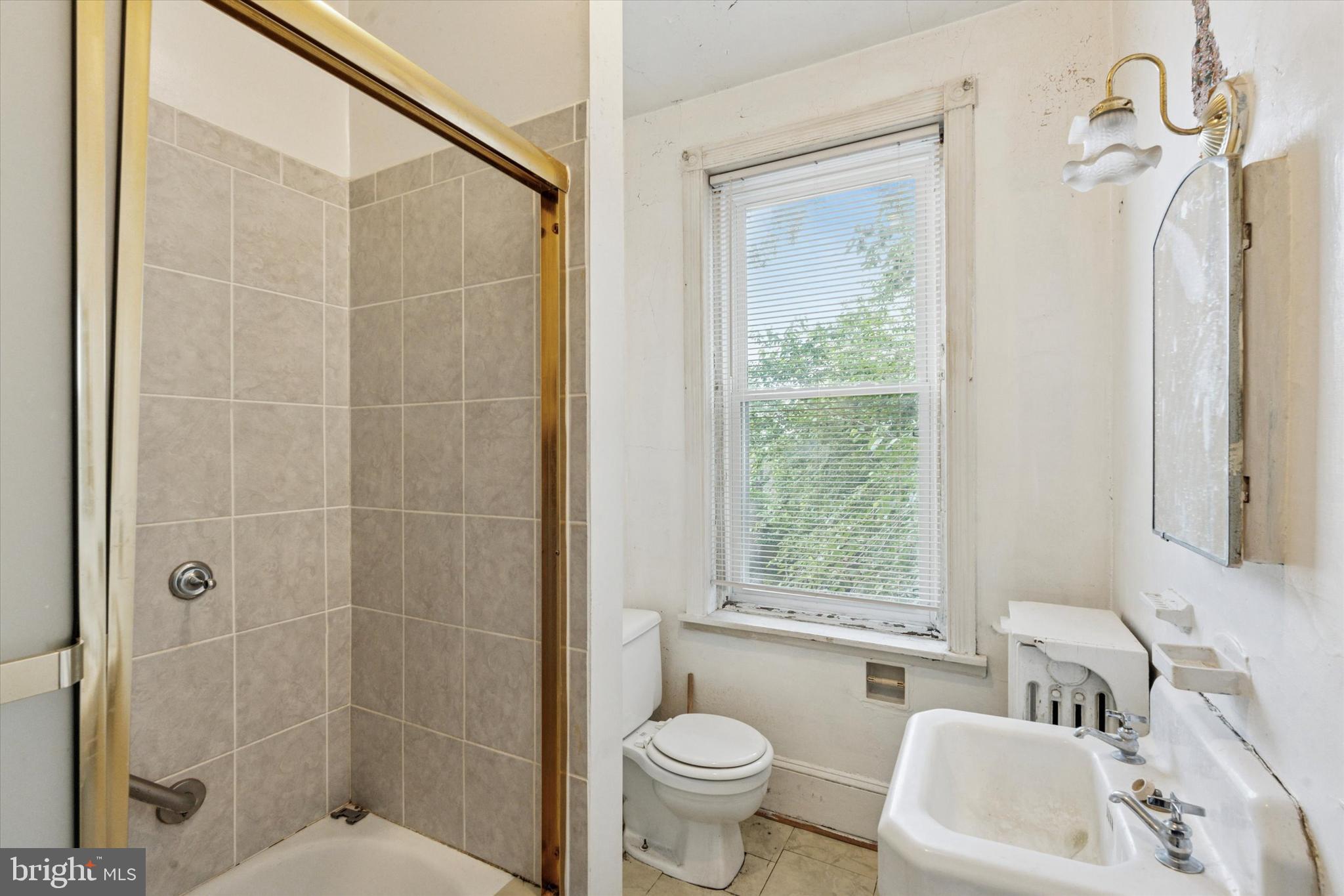 OAK LANE - Residential Income
