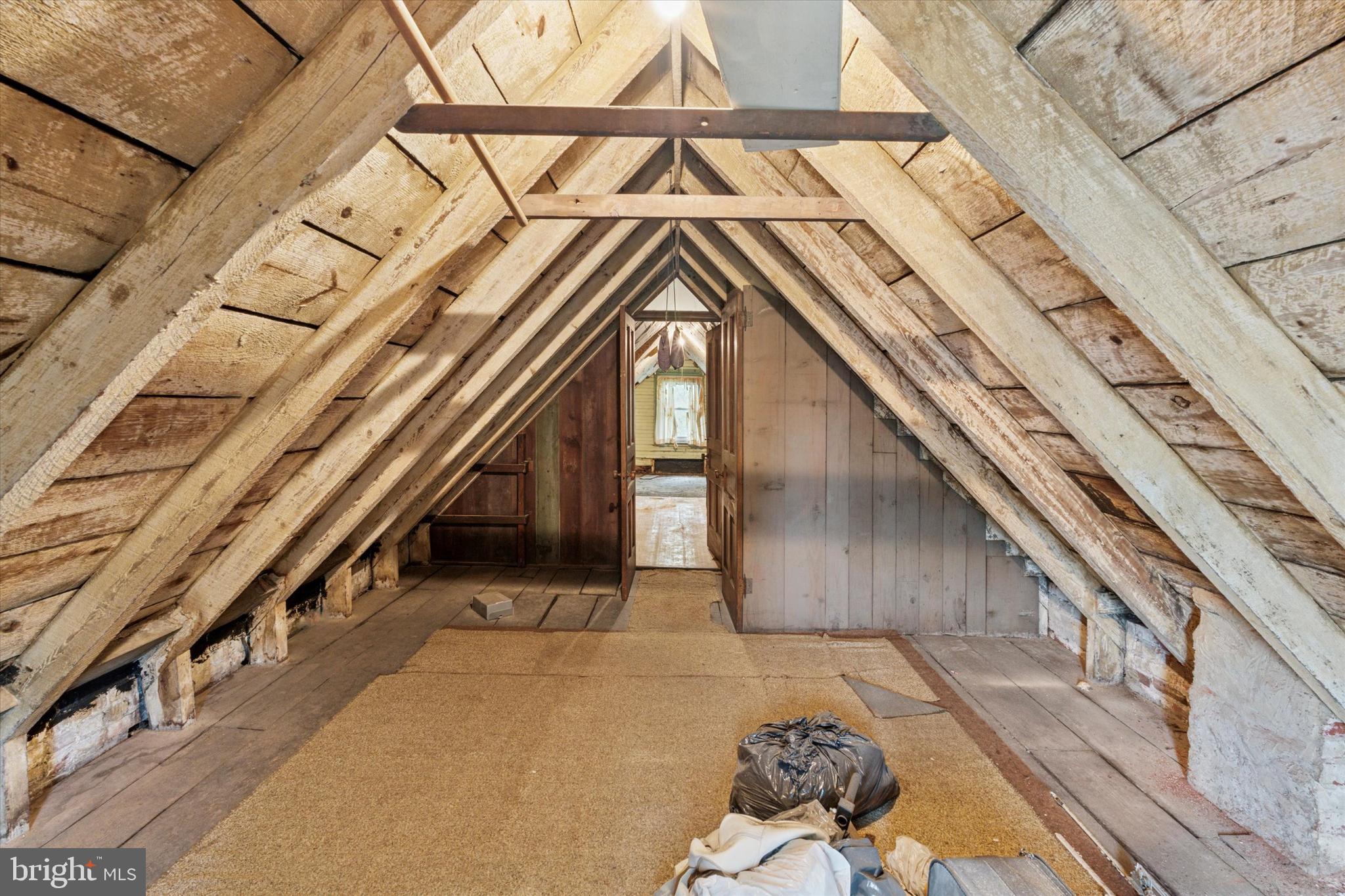 OAK LANE - Residential Income