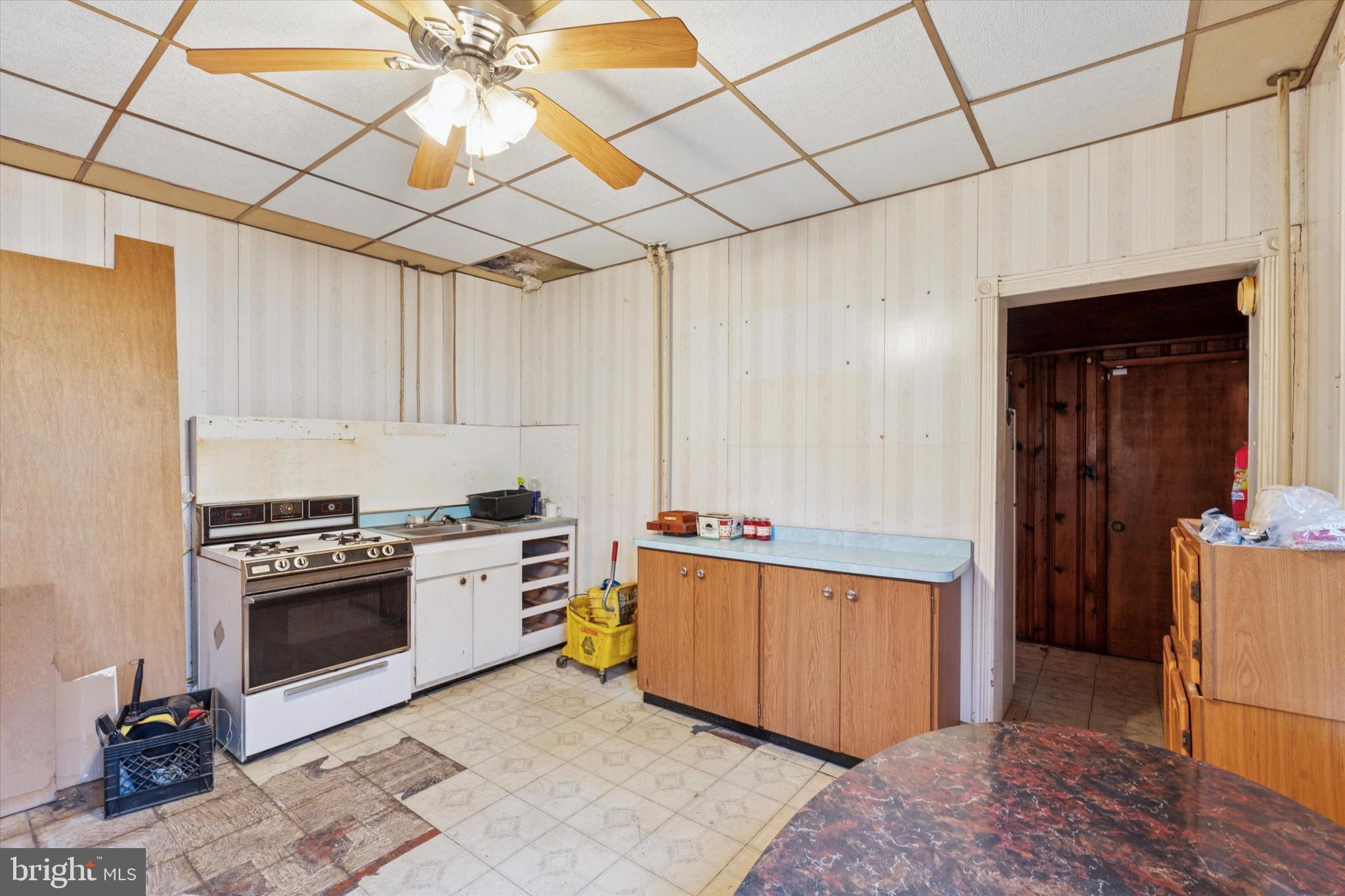 OAK LANE - Residential Income