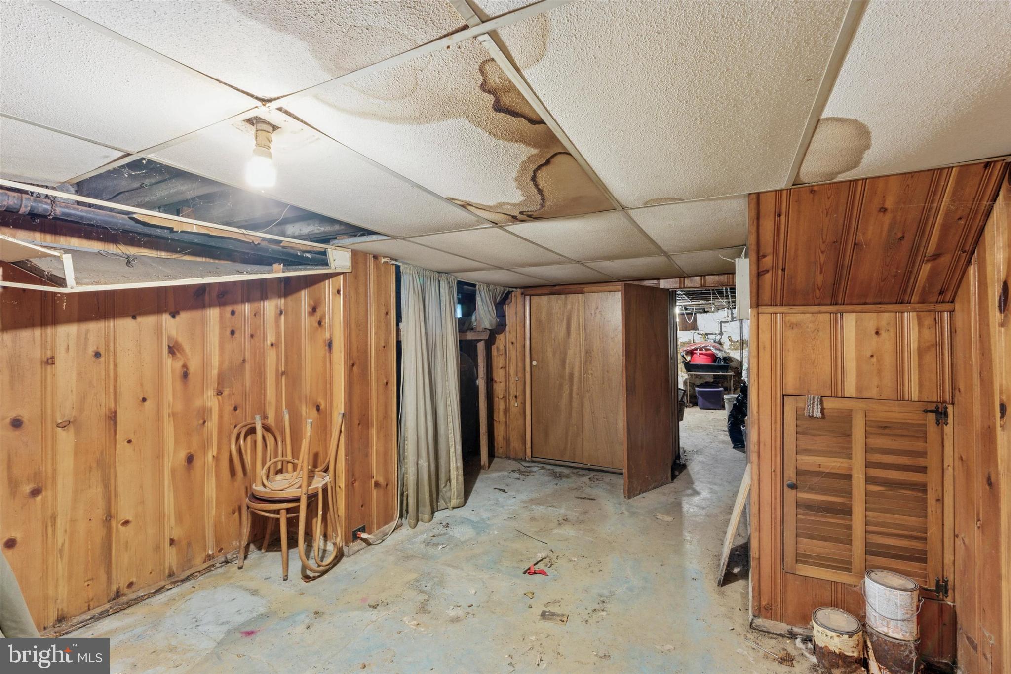 OAK LANE - Residential Income
