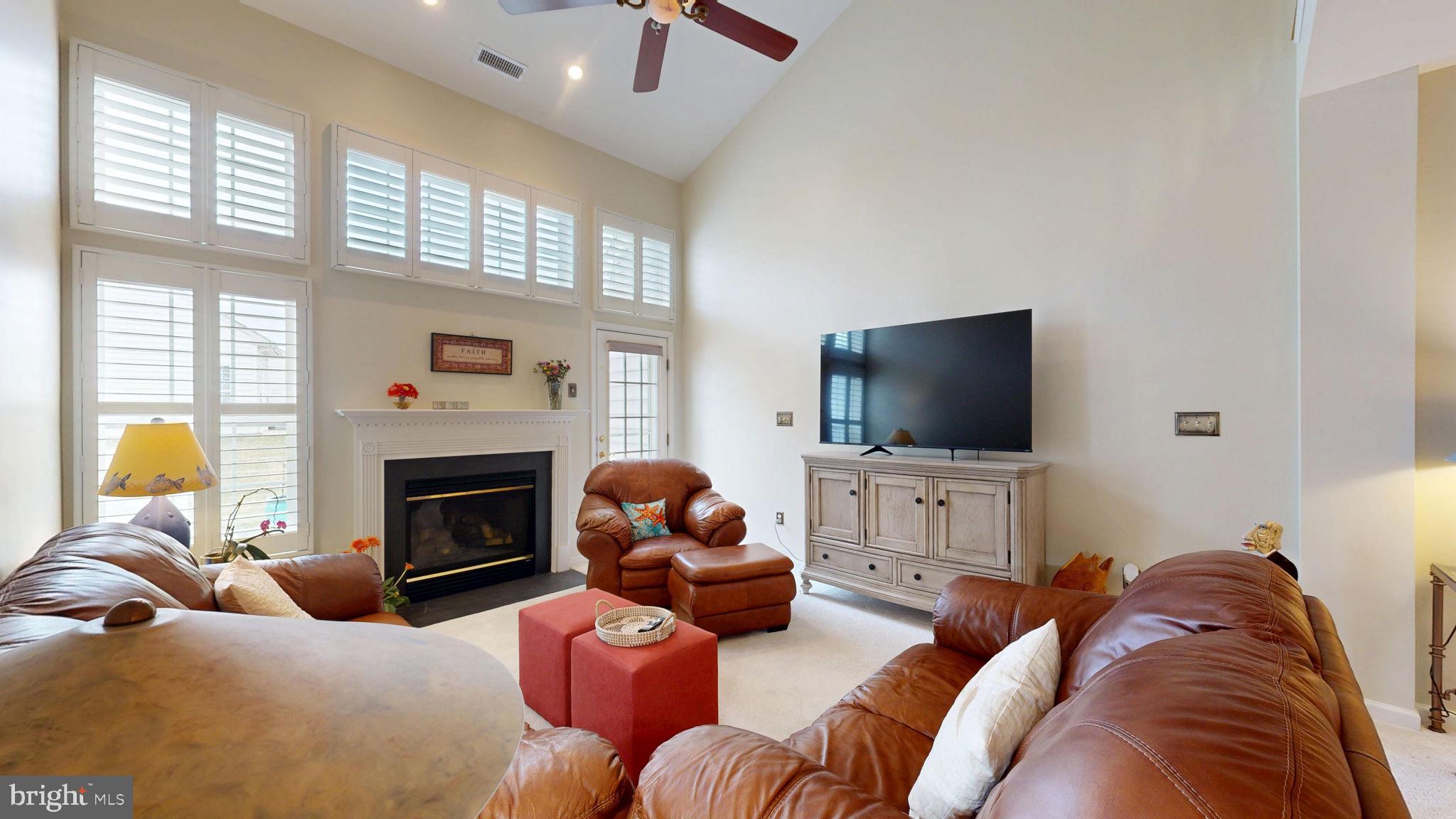 BAY SHORES - Residential