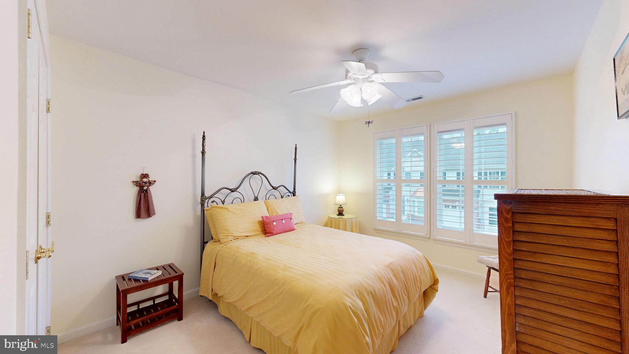 BAY SHORES - Residential