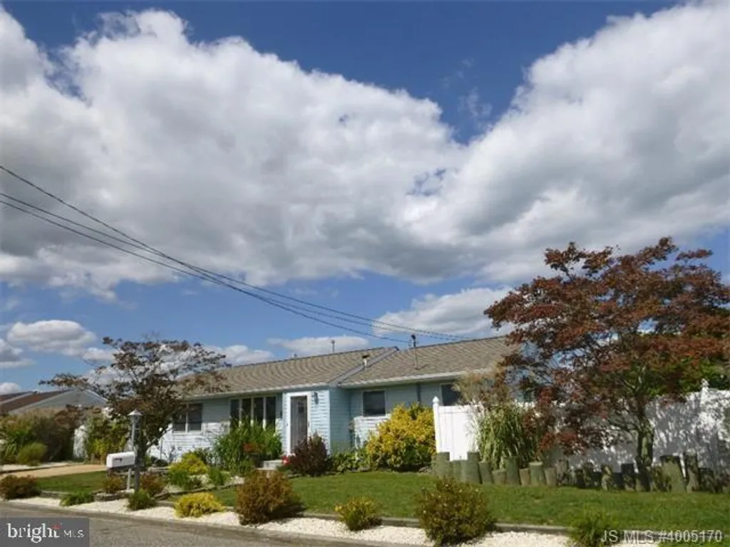 24 W Anchor Drive, Tuckerton, NJ 08087