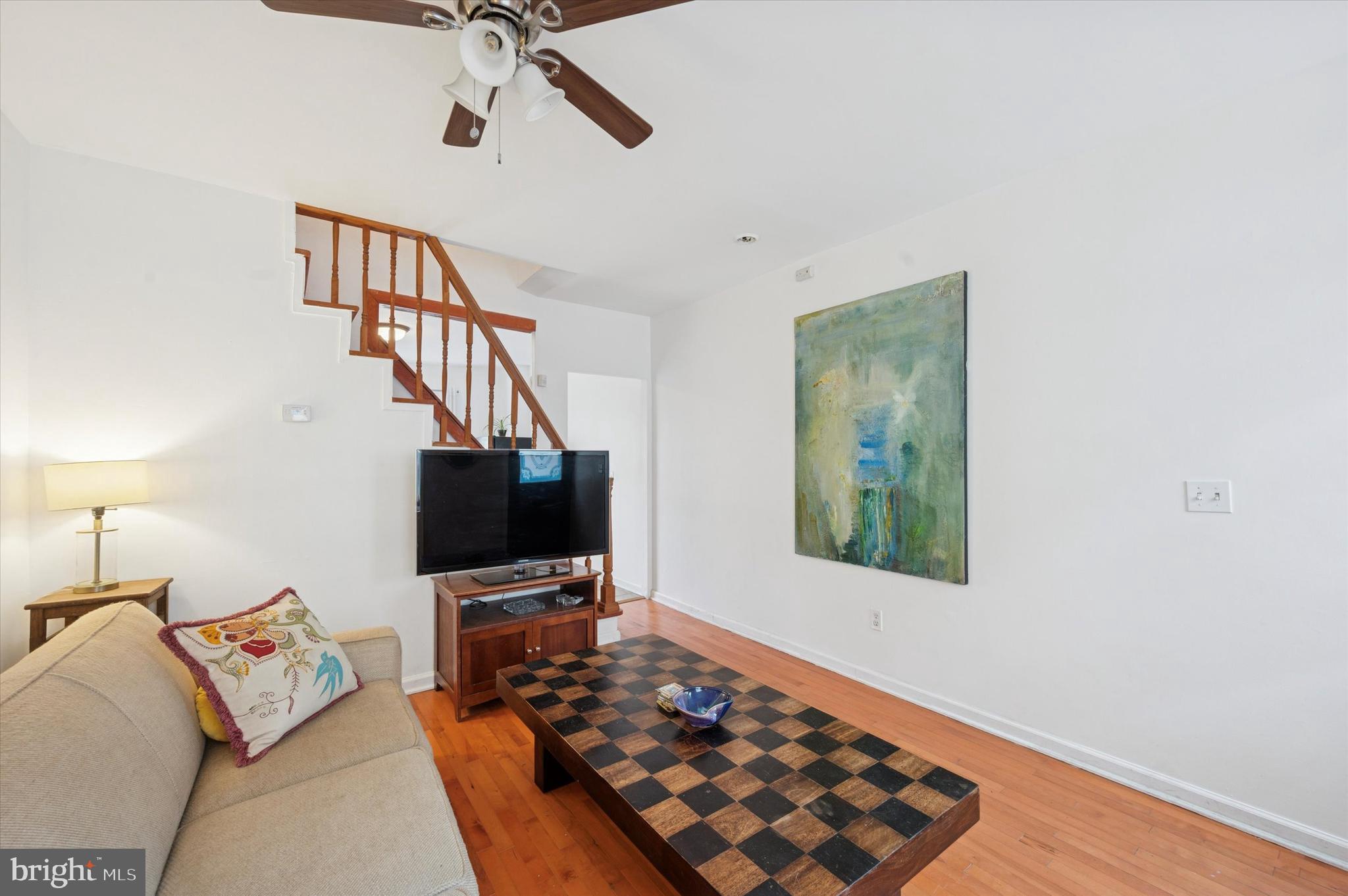 2031 E LETTERLY STREET