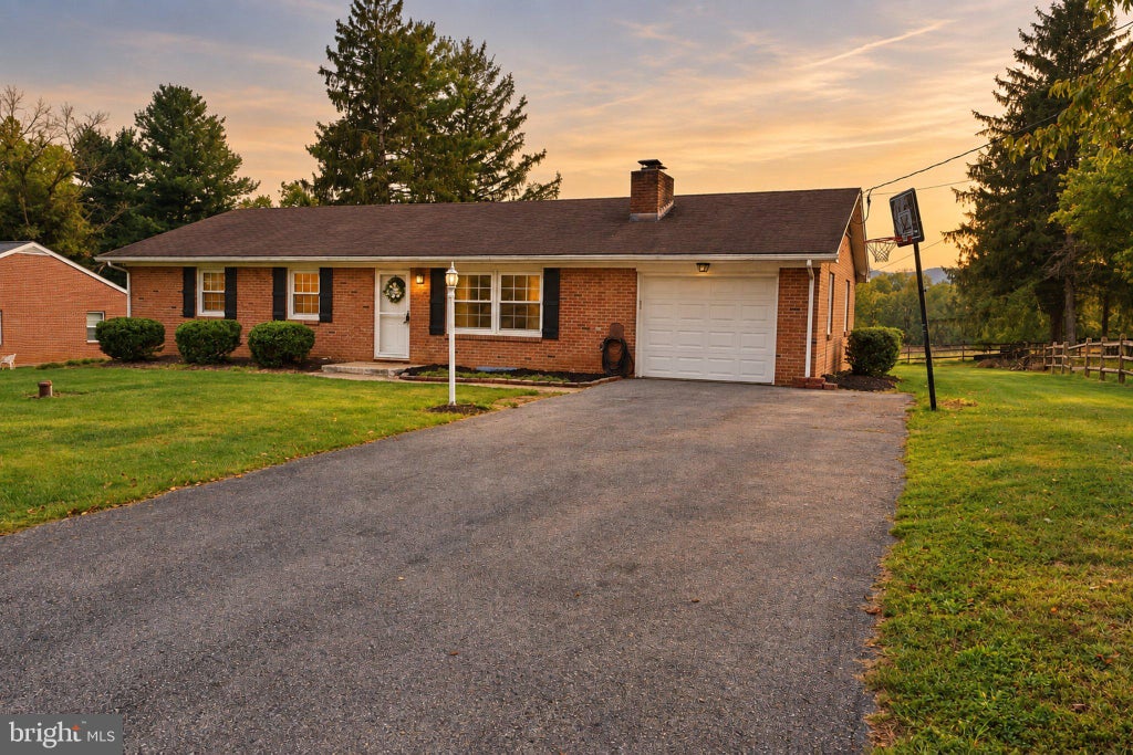 Photo of 12526 Ashton Road, CLEAR SPRING, MD 21722 (MLS # MDWA2040008)