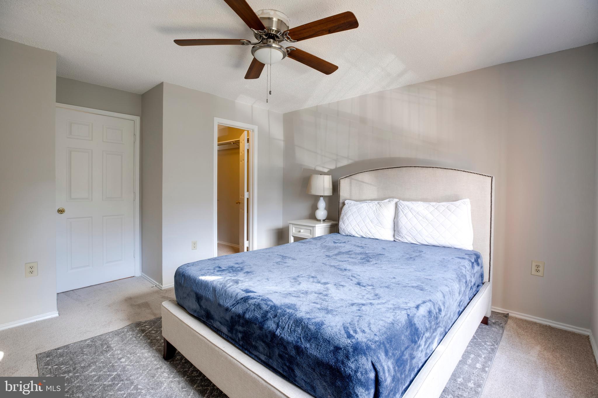 ASHBURN FARM - Residential