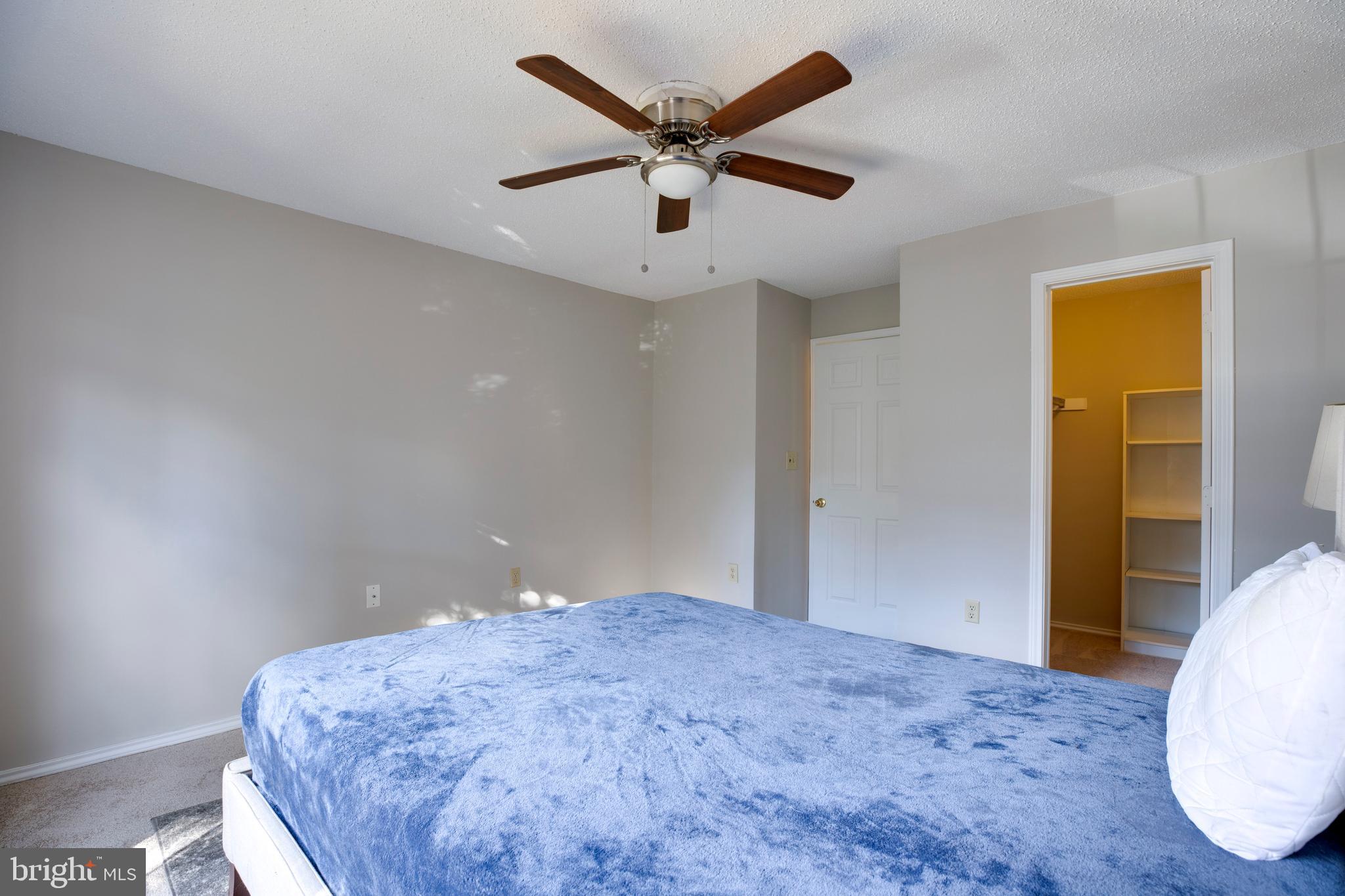 ASHBURN FARM - Residential