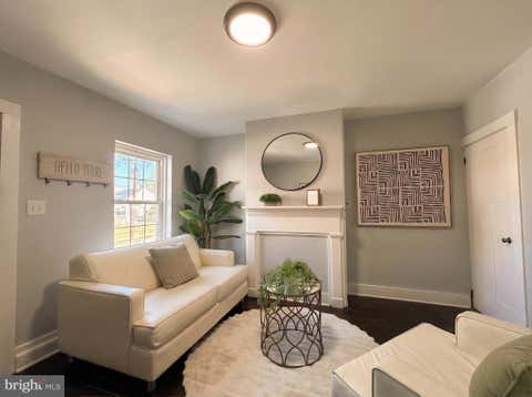 Townhouse For Sale - 230 Spring Street<br/> BORDENTOWN, NJ 08505
