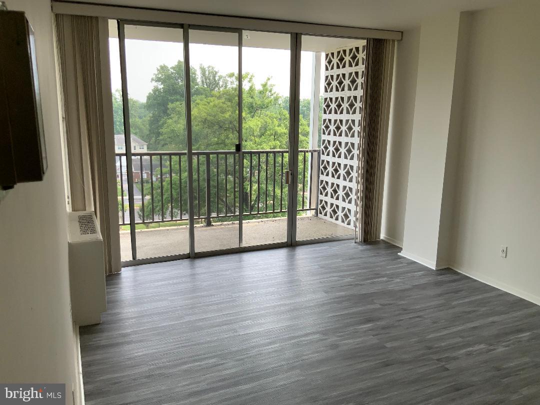 KENSINGTON - Residential Lease